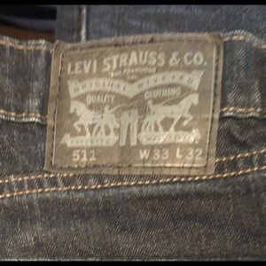 Levi’s 511 33 waist 32 leg - like new.